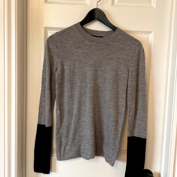 Grey and Black soft Marino wool crew neck sweater from Club Monaco - Picture 1 of 3